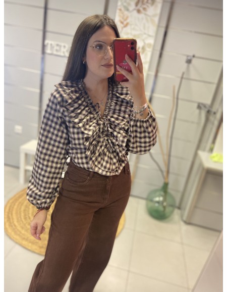 BLUSA CUADROS VOLANTES