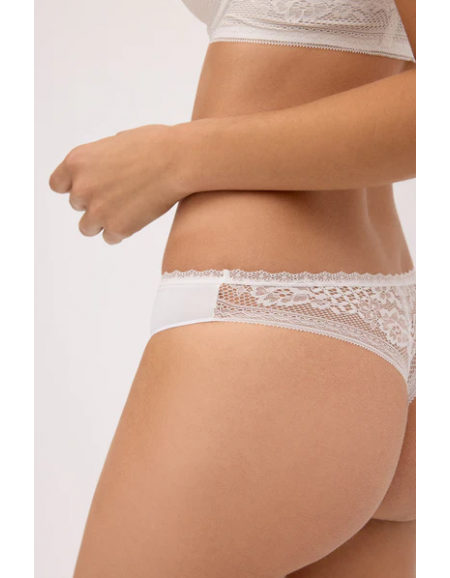 10832 TANGA ENCAJE BLANCO